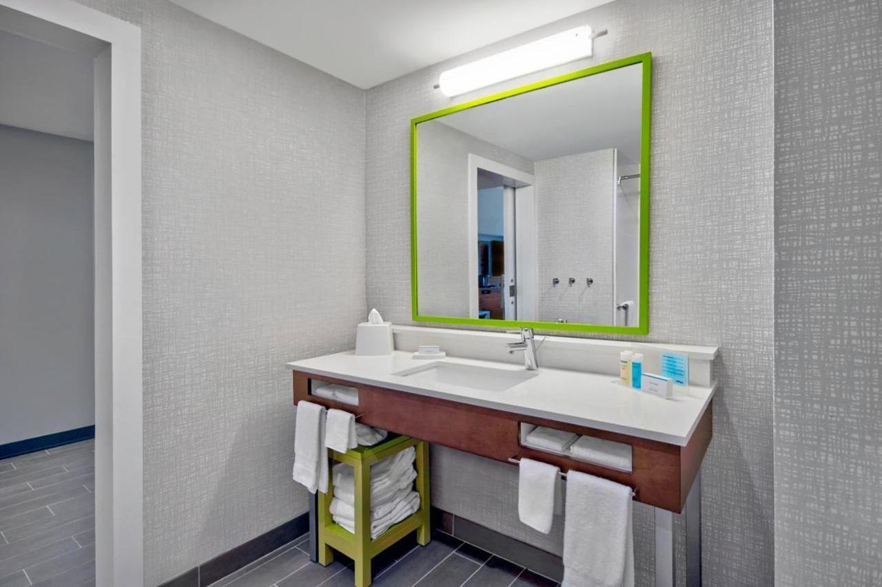 Hampton Inn Abingdon Bagian luar foto
