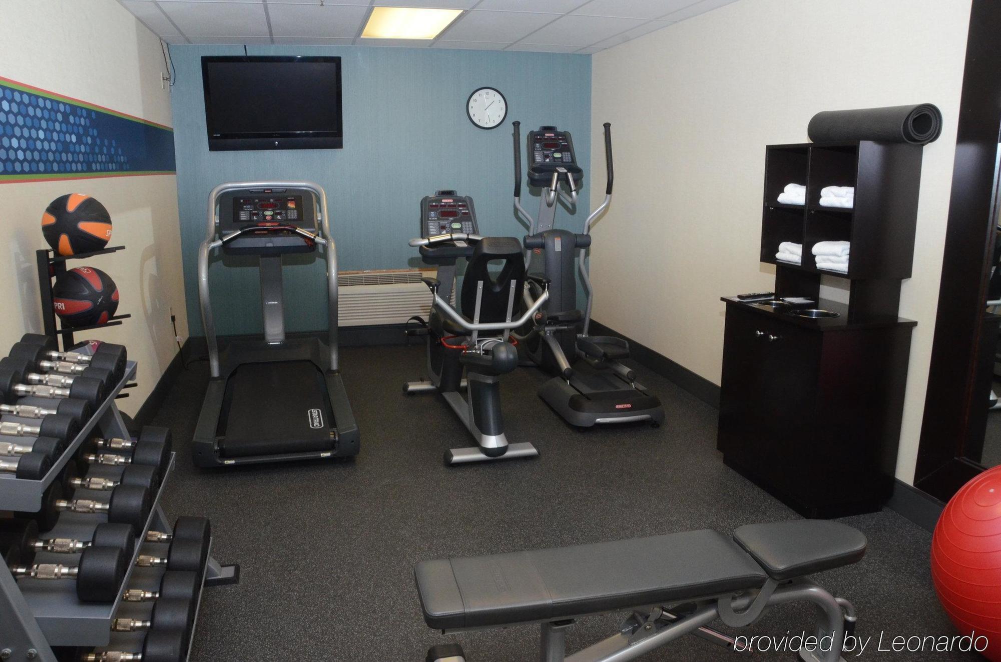 Hampton Inn Abingdon Bagian luar foto