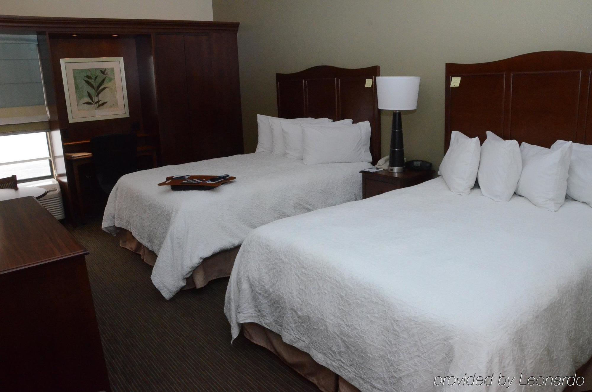 Hampton Inn Abingdon Bagian luar foto
