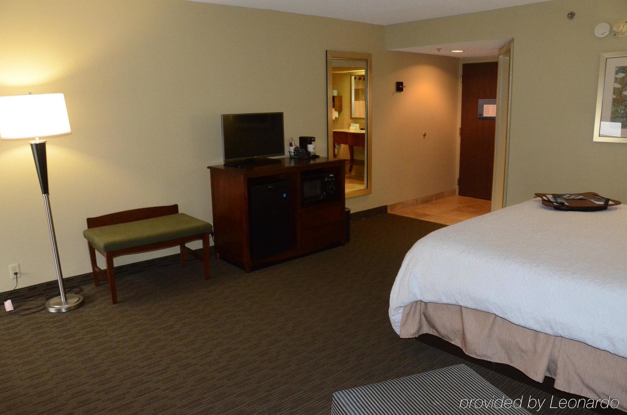 Hampton Inn Abingdon Bagian luar foto