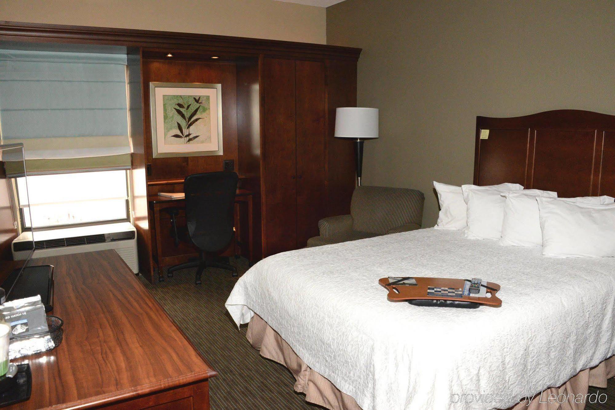 Hampton Inn Abingdon Bagian luar foto