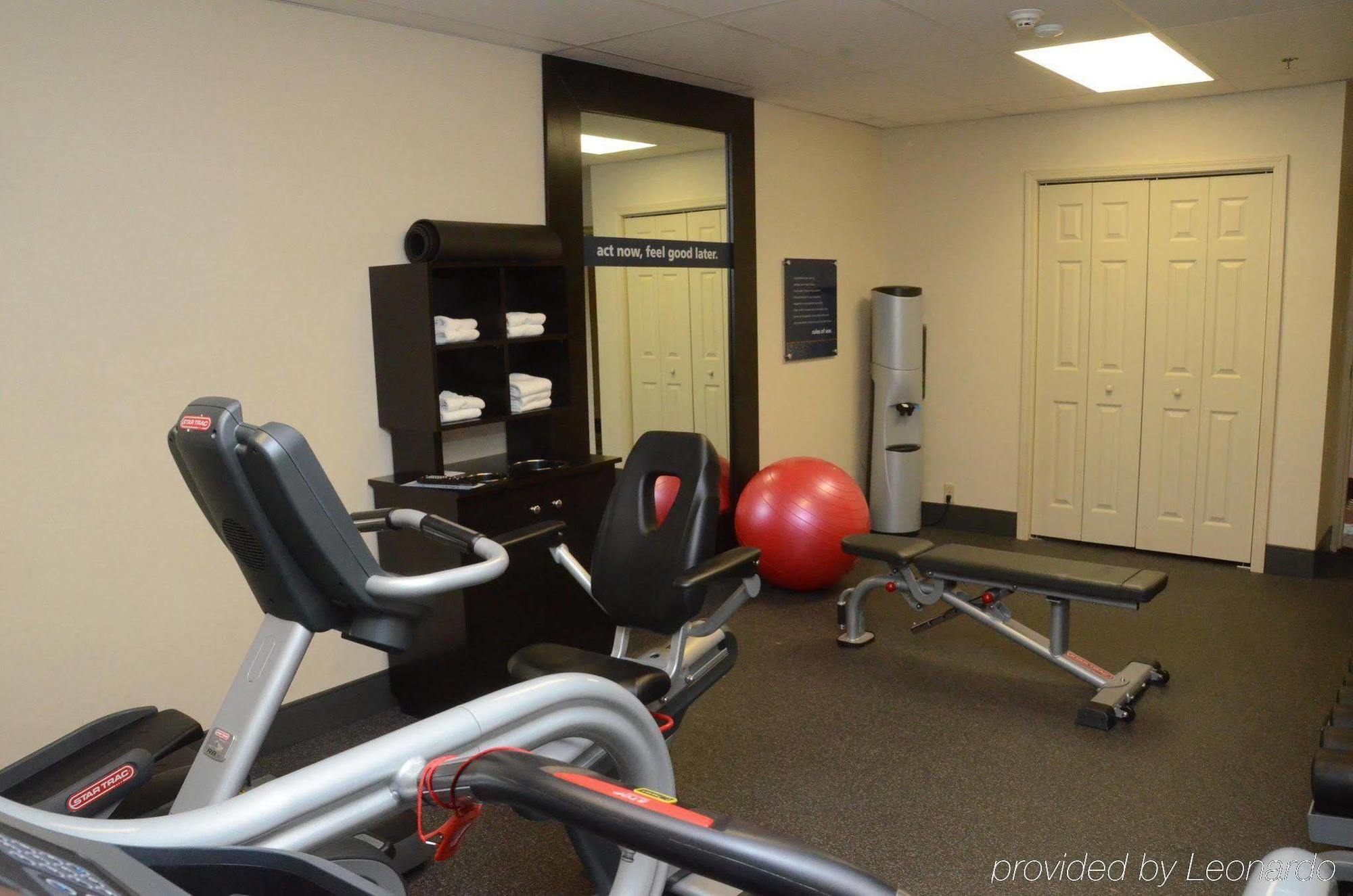 Hampton Inn Abingdon Bagian luar foto